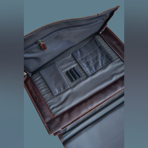 *NWOT WILSONS LEATHER Briefcase - Picture 15 of 16